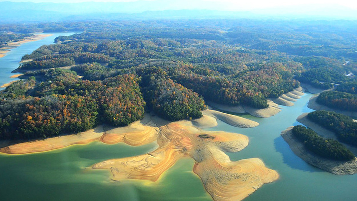 Douglas Lake - Big Lakes in Tennessee