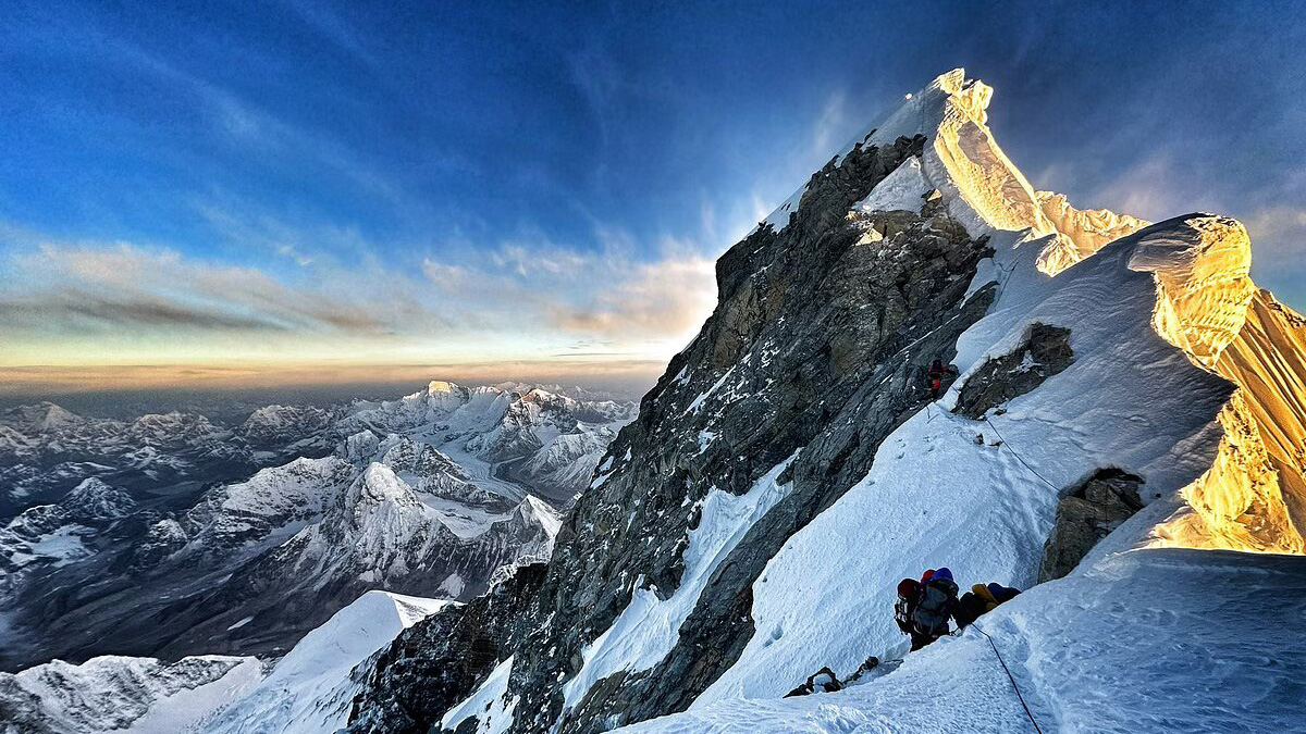 Nature Wonders Mount Everest